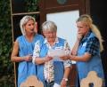 Bild: Josef Pilfusek
Die Bank gibt keinen Kredit mehr. Lena, Waltraud und Maria (von links) sind schockiert.