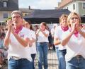 Bild: Rudolf Hirsch
Zu den Bürgerfest-Höhepunkten gehörte der Auftritt der Line-Dance-Gruppe „Tanzen ohne Partner“ (ToP) unter der Leitung von Gerti Schön.