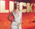 Bild: Chris Pizzello/Invision /AP/dpa
Anya Taylor-Joy spielte ebenfalls die Hauptrolle in dem Action-Film „Furiosa: A Mad Max Saga“. (Archivbild)