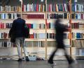 Bild: David Hammersen/dpa
Mit „Das Pfarrhaus“ legt die walisische Autorin Carys Davies einen stillen, aber hochspannenden neuen Roman vor. (Symbolbild)