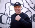 Bild: Michael Ukas/dpa
Der ehemalige Profi-Boxer Axel Schulz hatte eine Lieblingsbadehose und die darf nun ins Museum. (Archivbild)
