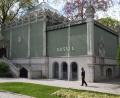 Bild: Felix Hörhager/dpa
Der russische Pavillon bei der Kunstbiennale in Venedig ist umstritten. (Archivbild)