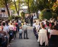 Bild: Mariia Tymoshenko
Tenor Christoph Baierl, David Drechsel am Schlagwerk und Hans-Joachim Grajer am Piano gestalteten ein Sommerkonzert in der Parkanlage am Stadtweiher in Pleystein. Lorenz Bergler am Saxofon komplettierte das Ensemble.