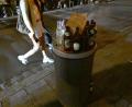Bild: Felix Hörhager/dpa
Die Richter befassen sich mit einem Verbot der Stadt München. Demnach darf ein Gastronom nach 22.00 kein Flaschenbier zum Mitnehmen mehr verkaufen.