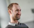 Bild: Andreas Gebert/dpa
Bayerns Nachwuchschef Jochen Sauer freut sich über die Vertragsverlängerung von Osmani. (Archivbild)