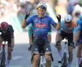 Bild: Thibault Camus/AP/dpa
Jasper Philipsen hat die 17. Etappe der Tour de France gewonnen.