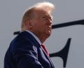 Bild: Julia Demaree Nikhinson/AP/dpa
US-Präsident Trump droht dem Iran mit Konsequenzen für die Angriffe der Huthi-Miliz. (Archivbild)