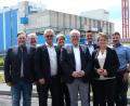 Bild: Rudolf Hirsch
Bei der konstituierenden Sitzung des „Zweckverbandes Thermische Klärschlammverwertung Schwandorf“ wurden (von links) die Bürgermeister Thomas Beer, Martin Prey, Martin Birner, Anita Forster, Andreas Feller, Rudolf Teplitzky, Sonja Meier und Peter Neumeier in den Vorstand beziehungsweise in den Prüfungsausschuss gewählt.