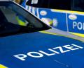Symbolbild: Sven Hoppe/dpa
Zahlreiche Polizisten sind wegen des Vorfalls bei der Bank im Einsatz.