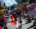 Bild: Daniel Cole/AP/dpa
Mehr als eine halbe Million Zuschauer werden am Berg in Alpe d'Huez erwartet. (Archivbild)