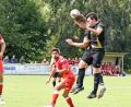 Bild: Rudi Gebert
Der TSV Waldershof (rote Trikots) und der FC Tirschenreuth trennten sich zum Saisonauftakt 4:4. Am zweiten Spieltag empfangen die Kreisstädter den VfB Arzberg, die Waldershofer gastieren beim TSV Arzberg-Röthenbach.