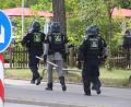 Bild: Moller-Schuh/Vifogra MEDIA/dpa
Laut Polizei soll der mutmaßlich männliche Täter mit einem Messer bewaffnet sein.