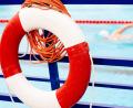 Bild: Moritz Frankenberg/dpa
Ein acht Jahre alter Junge ist in einem Freibad aus einem Nichtschwimmerbecken gerettet worden. (Symbolbild)