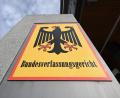 Bild: Uli Deck/dpa
Das Gericht hat sich mit Visabegehren im Zusammenhang mit dem Aufnahmeprogramm „Menschenrechtsliste“ beschäftigt. (Archivbild)
