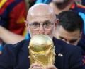 Bild: Li Ming/XinHua/dpa
Spaniens Nationaltrainer Luis de la Fuente hat sich zum Auftreten der Argentinier im WM-Finale geäußert. (Archivbild)