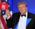 Bild: Mark Schiefelbein/AP/dpa
Trump lobte und tadelte die Medien.
