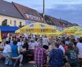 Bild: Marianne Moosburger
Sehr gut besucht war das Marktfest rund um den Kirwabaum.