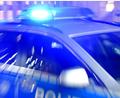 Symbolbild: Carsten Rehder/dpa
Ein E-Scooterfahrer wurde in Weiden von einem Auto übersehen und leicht verletzt.