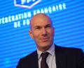 Bild: Aurelien Morissard/AP/dpa
Zinédine Zidane unterschrieb einen Vertrag bis 2030.