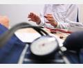 Symbolbild: Bernd Weißbrod/dpa
Medizinische Fachkenntnis beiderseits der Grenze soll zum Wohl der Patienten besser verfügbar gemacht werden. Das ist das Ziel eines Projektes, an dem der Landkreis Tirschenreuth teilnimmt.