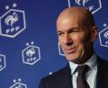 Bild: Aurelien Morissard/AP/dpa
Zinédine Zidane ist der Nachfolger von Didier Deschamps als französischer Nationalcoach.