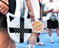 Bild: Britta Pedersen/dpa/dpa-tmn
Padel hat sich mittlerweile zu einer Trendsportart entwickelt. Auch in der Stadt Amberg und im Landkreis Amberg-Sulzbach.