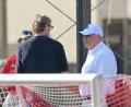Bild: Peter Kneffel/dpa
Uli Hoeneß (r) sah sich seine Bayern nahe seines Wohnsitzes an.