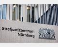 Bild: Daniel Karmann/dpa
Der Mann aus dem Landkreis Erlangen-Höchstadt hatte laut dem Landgericht seine Frau auf einem Rastplatz an der A73 zusammen mit drei anderen Männern vergewaltigt.