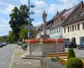 Bild: Elisabeth Dobmayer
Der Stadtbrunnen bleibt auch nach der Umgestaltung von allen Seiten zugängig.