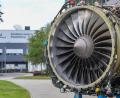 Bild: Patrick Pleul/dpa-Zentralbild/dpa
Eine Flugzeugturbine auf dem Gelände eines MTU-Wartungsstandorts in Ludwigsfelde (Brandenburg). Die Wartung ist eine Haupteinnahmequelle des Dax-Konzerns. (Archiv)