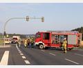 Bild: Roland Wellenhoefer
Die B 299 bei Krummennaab war nach einem schweren Verkehrsunfall am Donnerstagmorgen gesperrt. Beim Zusammenstoß zweier Fahrzeuge wurden zwei Menschen verletzt.