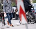Symbolbild: Sven Hoppe/dpa
Im Straßenverkehr heißt es leider oft Autofahrer gegen Radfahrer.
