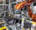 Archivbild: H. Zdera/im Auftrag der BMW Group
Das BMW-Werk in Wackersdorf stellt unter anderem Cockpits her.