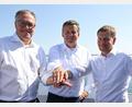 Bild: Hendrik Schmidt/dpa
Wollen mit einer Stimme sprechen: Die drei ostdeutschen Ministerpräsidenten (Mario Voigt (Thüringen), Sven Schulze (Sachsen-Anhalt) und (Michael Kretschmer, Thüringen, alle CDU) sind gegen eine Abschaffung der Rente nach 45 Beitragsjahren.