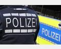 Bild: Bernd Weißbrod/dpa
Nach mehr als 40 Einbrüchen und Einbruchsversuchen in Schulen in Unterfranken hat die Polizei drei Tatverdächtige festgenommen. (Symbolbild)