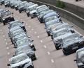 Bild: Julian Stratenschulte/dpa
Die Automobilclubs rechnen mit Staus auf Autobahnen in den nächsten Tagen. (Archivbild)