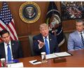 Bild: Jacquelyn Martin/AP/dpa
US-Präsident Trump hat nach eigenen Worten nicht mit FIFA-Chef Infantino über die Investorenpläne gesprochen.