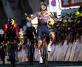 Bild: Jean-Christophe Bott/KEYSTONE/dpa
Lorena Wiebes gewann die erste Etappe der Tour de France Femmes.