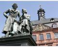 Bild: Frank Rumpenhorst/dpa
Zum 42. Mal fanden die Brüder-Grimm-Festspiele in Hanau statt. (Symbolbild)