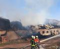 Archivbild: Jürgen Masching
Ein Großbrand auf einem Bauernhof in Unterbibrach richtete am Mittwoch großen Schaden an. 15 Rinder verendeten, von zwei Hallen sind nur noch Trümmer übrig.