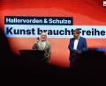 Bild: Hendrik Schmidt/dpa
An vier Abenden laden Schauspieler Dieter Hallervorden und Ministerpräsident Sven Schulze vor der Landtagswahl zum Gespräch.