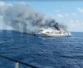 Bild: -/BASARNAS/AP/dpa
Plötzlich gerät ein Schiff auf See in Indonesien in Brand. Für einige der mehr als 270 Menschen an Bord kommt jede Hilfe zu spät.