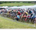 Archivbild: Heidi Franitza
Der Start zum Mofarennen in Neukirchen.