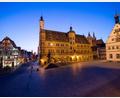 Bild: Daniel Karmann/dpa
Rothenburg ob der Tauber ist ein beliebtes Touristenziel. (Symbolbild)