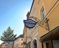 Bild: Katharina Melzner
Aus "Jannis Taverne" wird "Akropolis": In der ersten Augustwoche öffnet das griechische Restaurant unter neuer Leitung im Marktredwitzer Markt seine Pforten.