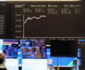 Bild: Andreas Arnold/dpa
Der deutsche Börsen-Leitindex hat erstmals die Marke der 26.000 Punkte geknackt.