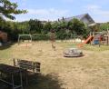 Bild: Michael Rabenhofer
Der Spielplatz an der Bahnhofstraße in Vilshofen wird auch dank des Einsatzes der Eltern im Ort ertüchtigt, begrünt und bepflanzt