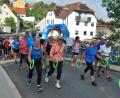 Archivbild: Gerd Spies
An der Brücke des Lengenfelder Dorfplatzes startet und endet das Kümmersbrucker Walking Event – diesmal am Samstag, 8. August.