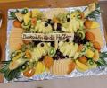 Bild: upl
Spontanes Geschenk: eine Obstplatte für die Verpflegungsstation im Gemeindezentrum.