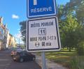 Bild: Magdalena Becher
Dieser Parkplatz ist reserviert für Autofahrer mit der Genehmigung Nummer 11. Alle anderen dürfen Montag bis Freitag zwischen 7 und 17 Uhr mit Parkscheibe eine Stunde hier parken.